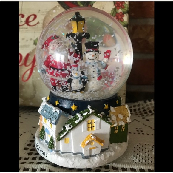 ❤️ Vintage Nightmare Before Christmas Snow Globe‼️FINAL SALE - Picture 1 of 5